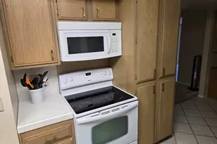 10007 W Clair Dr, Sun City, AZ 85351 - Photo 7