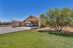 10876 E Pear Tree Dr, Cornville, AZ 86325 - Photo 9