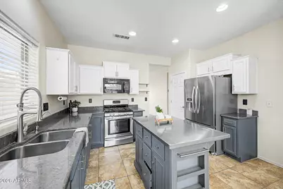 20568 N 261st Court, Buckeye, AZ 85396 - Photo 9