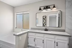 6447 S 18th St, Phoenix, AZ 85042 - Photo 9