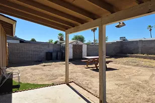 108 W Topeka Dr, Phoenix, AZ 85027 - Photo 11