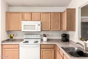 13421 W Ocotillo Ln, Surprise, AZ 85374 - Photo 15