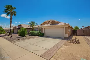 13421 W Ocotillo Ln, Surprise, AZ 85374 - Photo 5