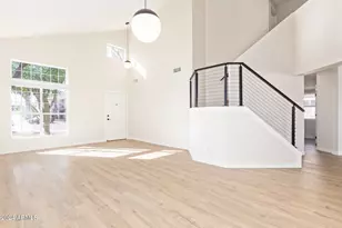 1018 W Kings Ave, Phoenix, AZ 85023 - Photo 1