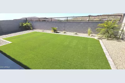 13573 W Shifting Sands Drive, Peoria, AZ 85383 - Photo 3