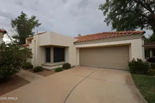 11840 N 40th Way, Phoenix, AZ 85028 - Photo 1
