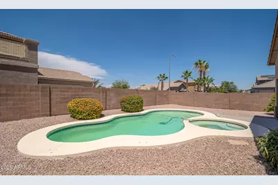 15032 W Desert Hills Drive, Surprise, AZ 85379 - Photo 29