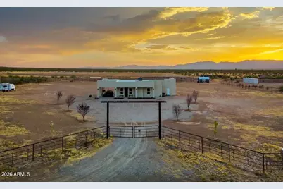 49102 N 530th Avenue, Aguila, AZ 85320 - Photo 1