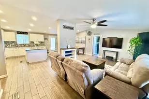 14842 W Jomax Rd, Surprise, AZ 85387 - Photo 11