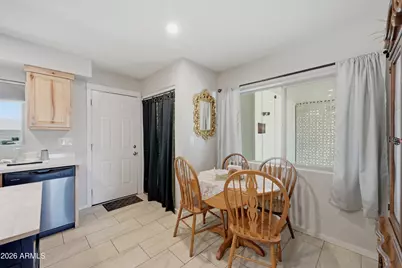 2011 E Bramble Avenue, Mesa, AZ 85204 - Photo 9