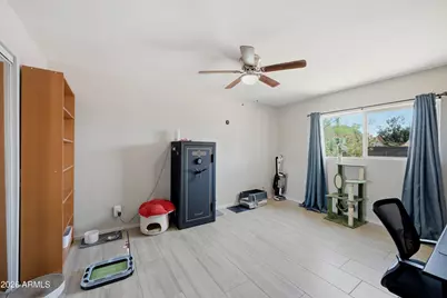 2011 E Bramble Avenue, Mesa, AZ 85204 - Photo 11