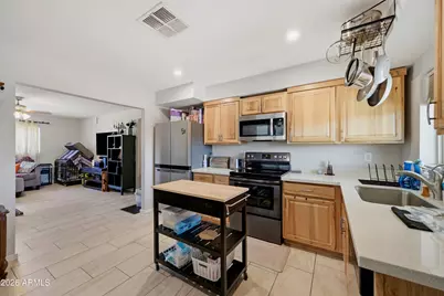 2011 E Bramble Avenue, Mesa, AZ 85204 - Photo 7