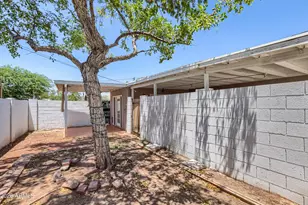 2012 N Richland St, Phoenix, AZ 85006 - Photo 17