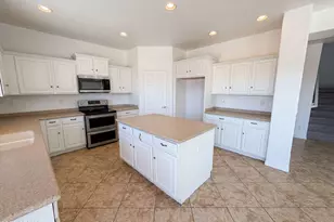 3269 N 301st Dr, Buckeye, AZ 85396 - Photo 11