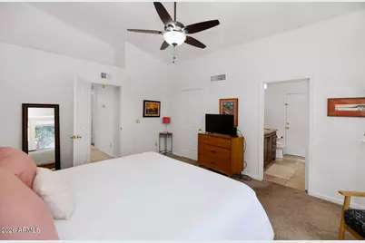 5734 E Gelding Drive, Scottsdale, AZ 85254 - Photo 13