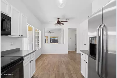 15558 N 136th Lane, Surprise, AZ 85374 - Photo 7