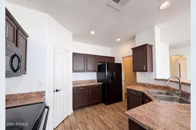 606 W Beautiful Lane, Phoenix, AZ 85041 - Photo 7