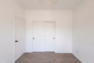 606 W Beautiful Ln, Phoenix, AZ 85041 - Photo 33