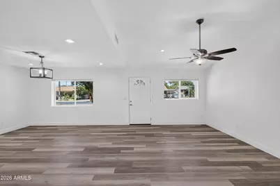 2327 N 31st Street, Phoenix, AZ 85008 - Photo 7