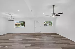 2327 N 31st St, Phoenix, AZ 85008 - Photo 7