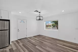 2327 N 31st St, Phoenix, AZ 85008 - Photo 9