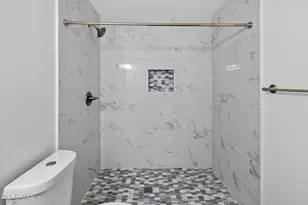 2327 N 31st St, Phoenix, AZ 85008 - Photo 13