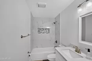2327 N 31st St, Phoenix, AZ 85008 - Photo 17