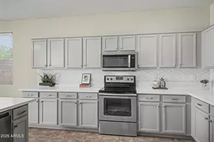 13534 W Port Royale Ln, Surprise, AZ 85379 - Photo 9
