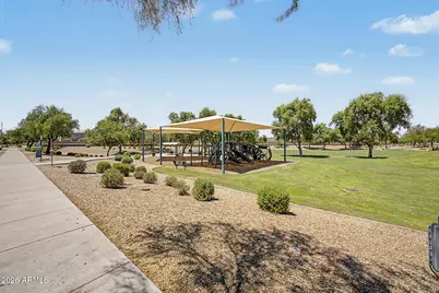 13534 W Port Royale Lane, Surprise, AZ 85379 - Photo 31