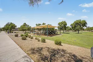 13534 W Port Royale Ln, Surprise, AZ 85379 - Photo 31
