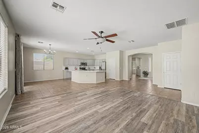 13534 W Port Royale Lane, Surprise, AZ 85379 - Photo 5