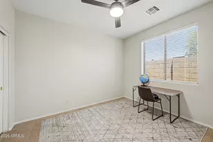 13534 W Port Royale Ln, Surprise, AZ 85379 - Photo 17