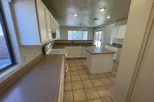 4725 E Goldfinch Gate Ln, Phoenix, AZ 85044 - Photo 7