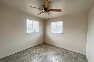 2233 E Wood St, Phoenix, AZ 85040 - Photo 13