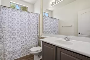 1835 E Dunbar Dr, Phoenix, AZ 85042 - Photo 9