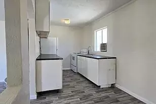630 S Grand St, Mesa, AZ 85210 - Photo 3