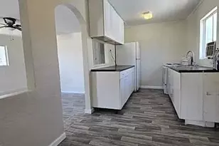 630 S Grand St, Mesa, AZ 85210 - Photo 5