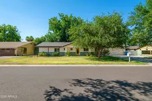 121 W Orchid Ln, Phoenix, AZ 85021 - Photo 1