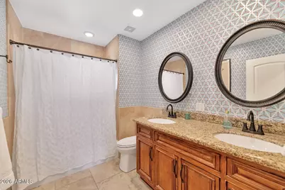 121 W Orchid Lane, Phoenix, AZ 85021 - Photo 15