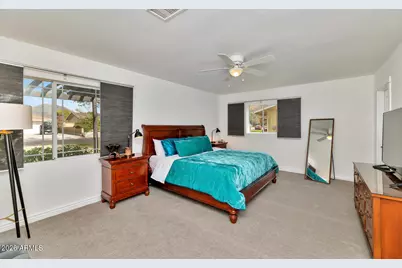 121 W Orchid Lane, Phoenix, AZ 85021 - Photo 13