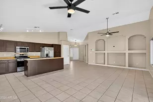 8756 W Lone Cactus Dr, Peoria, AZ 85382 - Photo 5