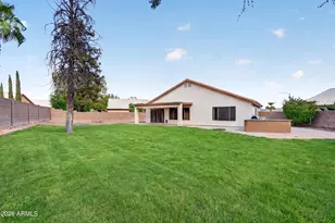 8756 W Lone Cactus Dr, Peoria, AZ 85382 - Photo 3
