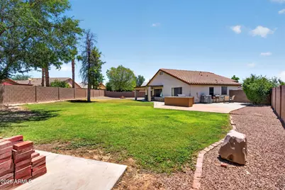 8756 W Lone Cactus Drive, Peoria, AZ 85382 - Photo 3