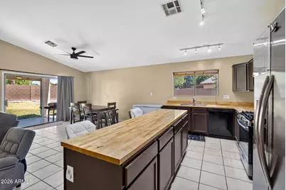 8756 W Lone Cactus Drive, Peoria, AZ 85382 - Photo 11