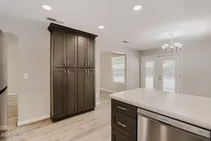6808 S 41st St, Phoenix, AZ 85042 - Photo 9
