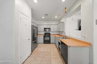 272 S Eliseo Felix Jr Way, Avondale, AZ 85323 - Photo 5