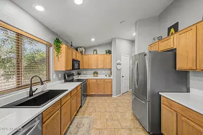 2265 W Sunshine Butte Drive, San Tan Valley, AZ 85144 - Photo 11