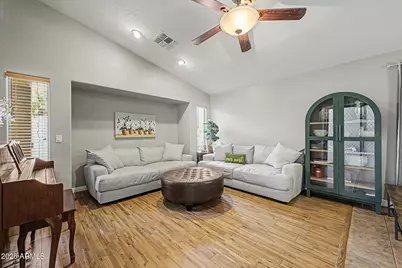 2265 W Sunshine Butte Drive, San Tan Valley, AZ 85144 - Photo 7