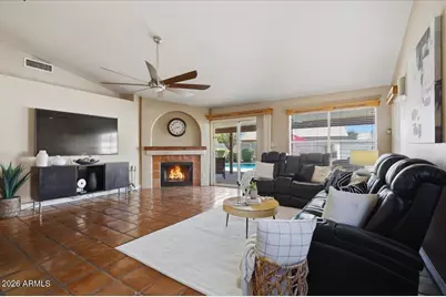 4346 W Misty Willow Lane, Glendale, AZ 85310 - Photo 5
