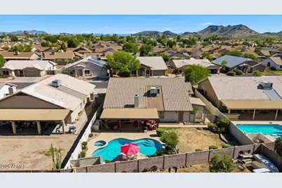 4346 W Misty Willow Lane, Glendale, AZ 85310 - Photo 9